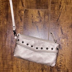 💗 3/$25 💗 Wristlet 👛